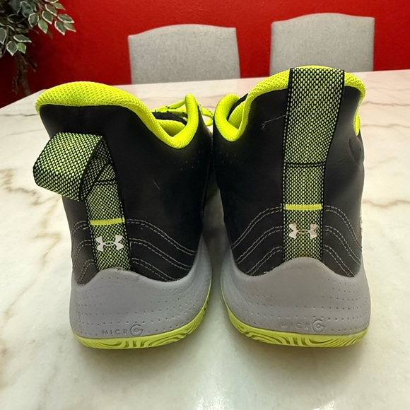 Under Armour Curry 3Z6 'Black Green' 3025090-001 - Picture 4 of 6